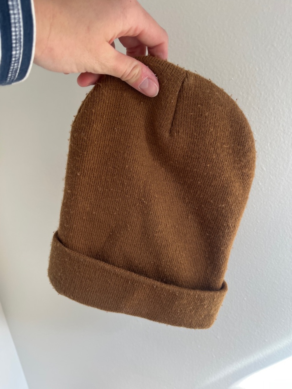 Carhartt Brown Cuffed Knit Beanie with Logo Patch - Picture 3 of 4